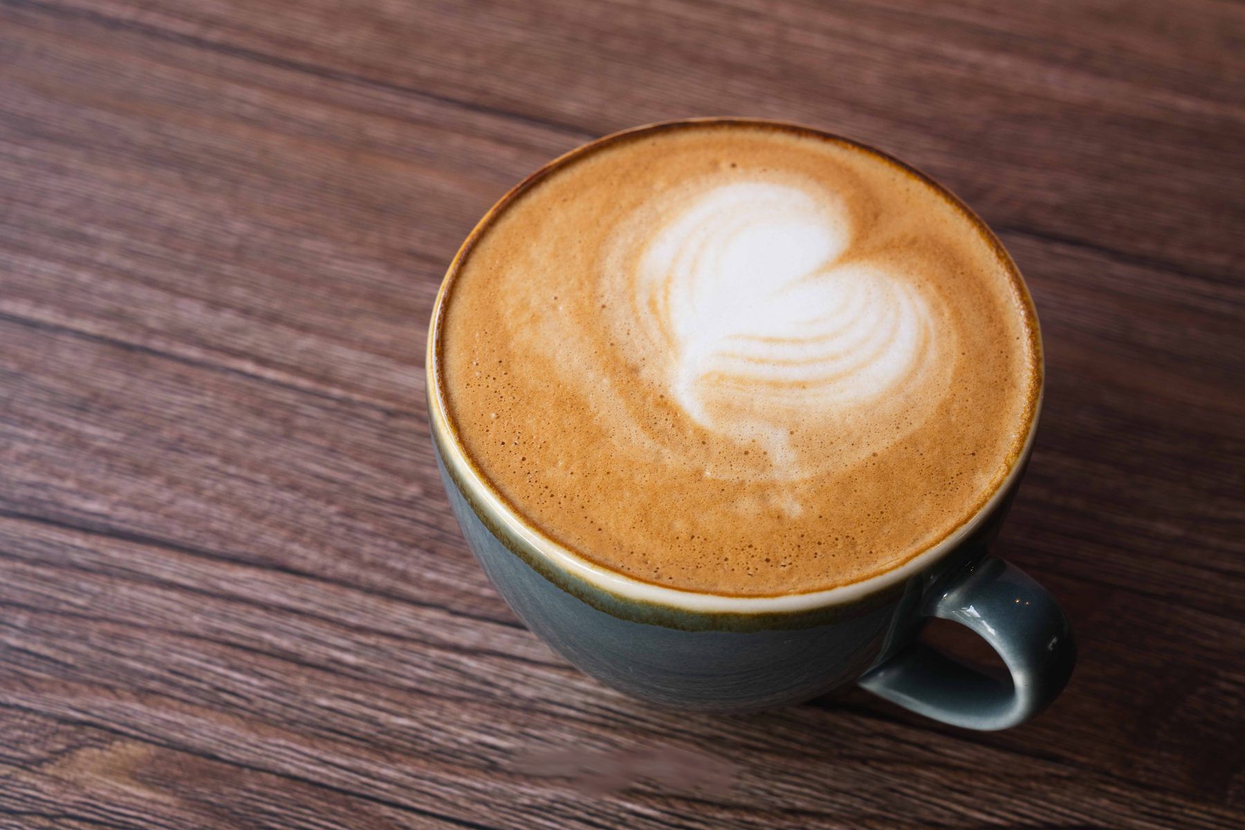 Cappuccino Deluxe met hartjes latte art